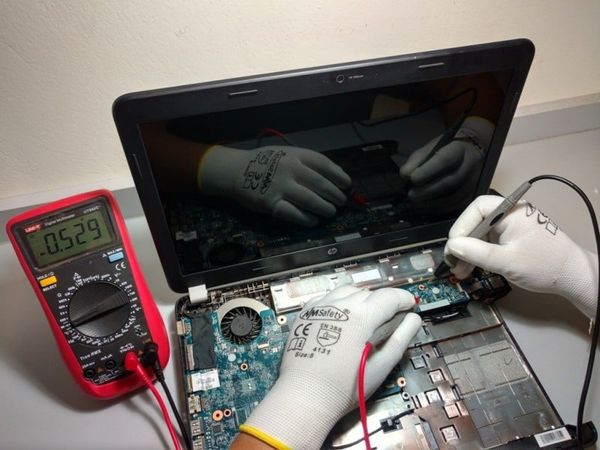 Địa chỉ sửa laptop tốt nhất TPHCM lấy liền giá rẻ
