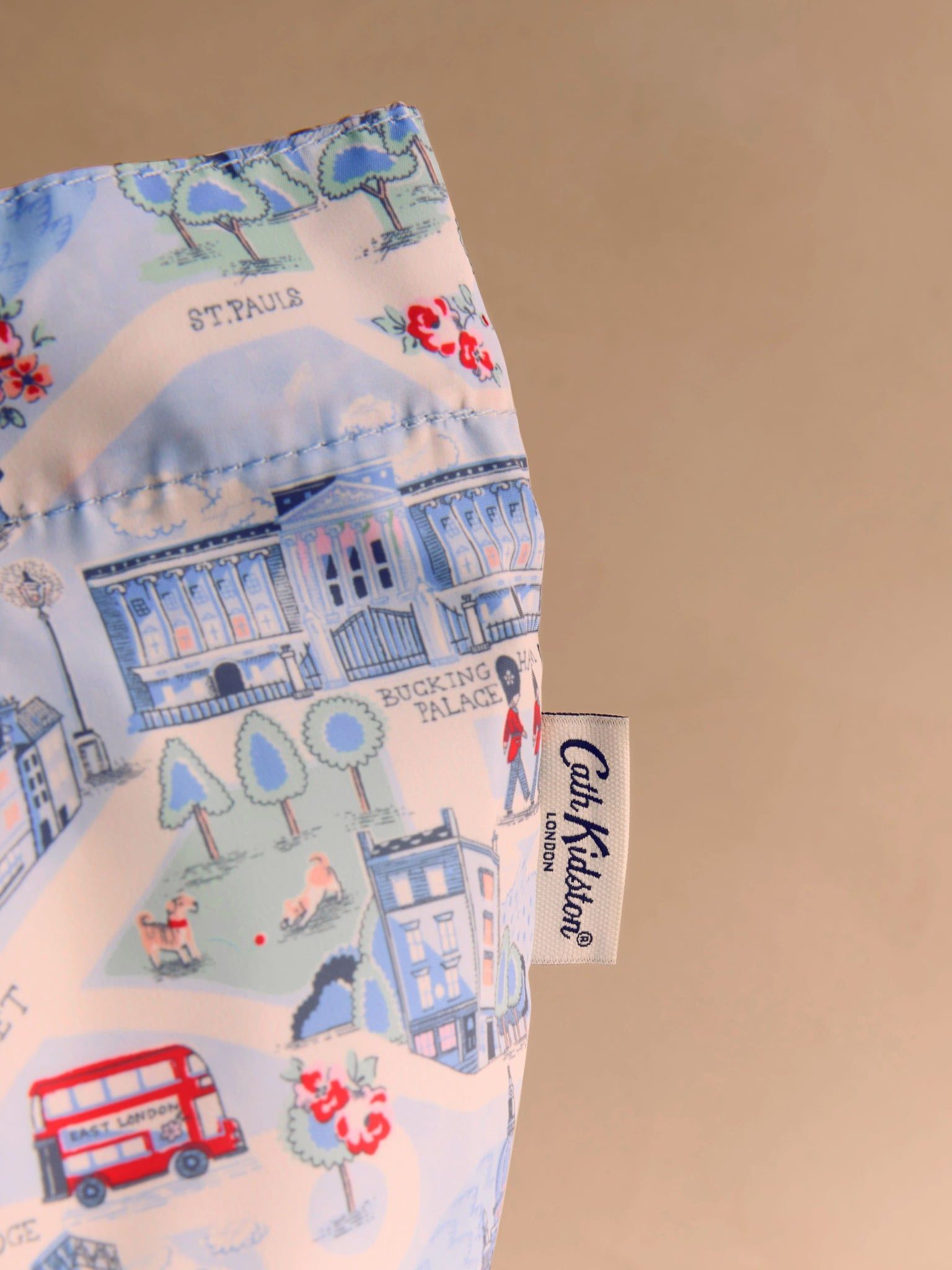  Túi gấp gọn Cath Kidston Large Foldaway Tote London Town - H69434 