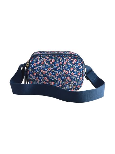  Túi đeo Cath Kidston Utility Crossbody Pearly Queen Ditsy - H69556 