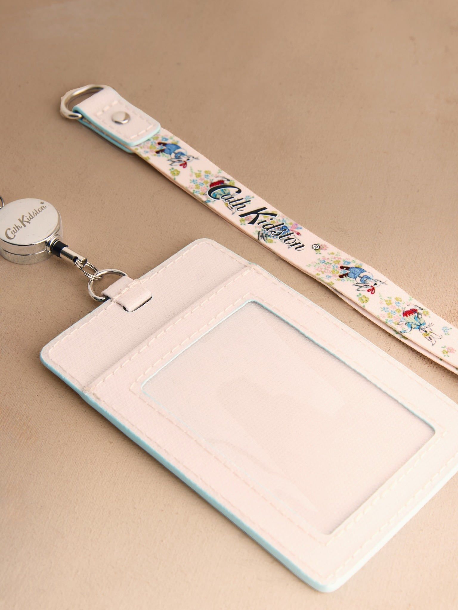  Dây đeo thẻ Cath Kidston Lanyard Easter Bunnies - W76406 