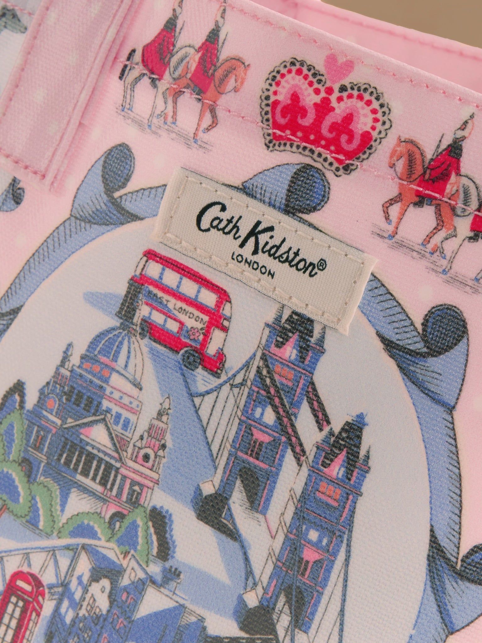  Túi cầm tay Cath Kidston Small Bookbag London Town - W76360 