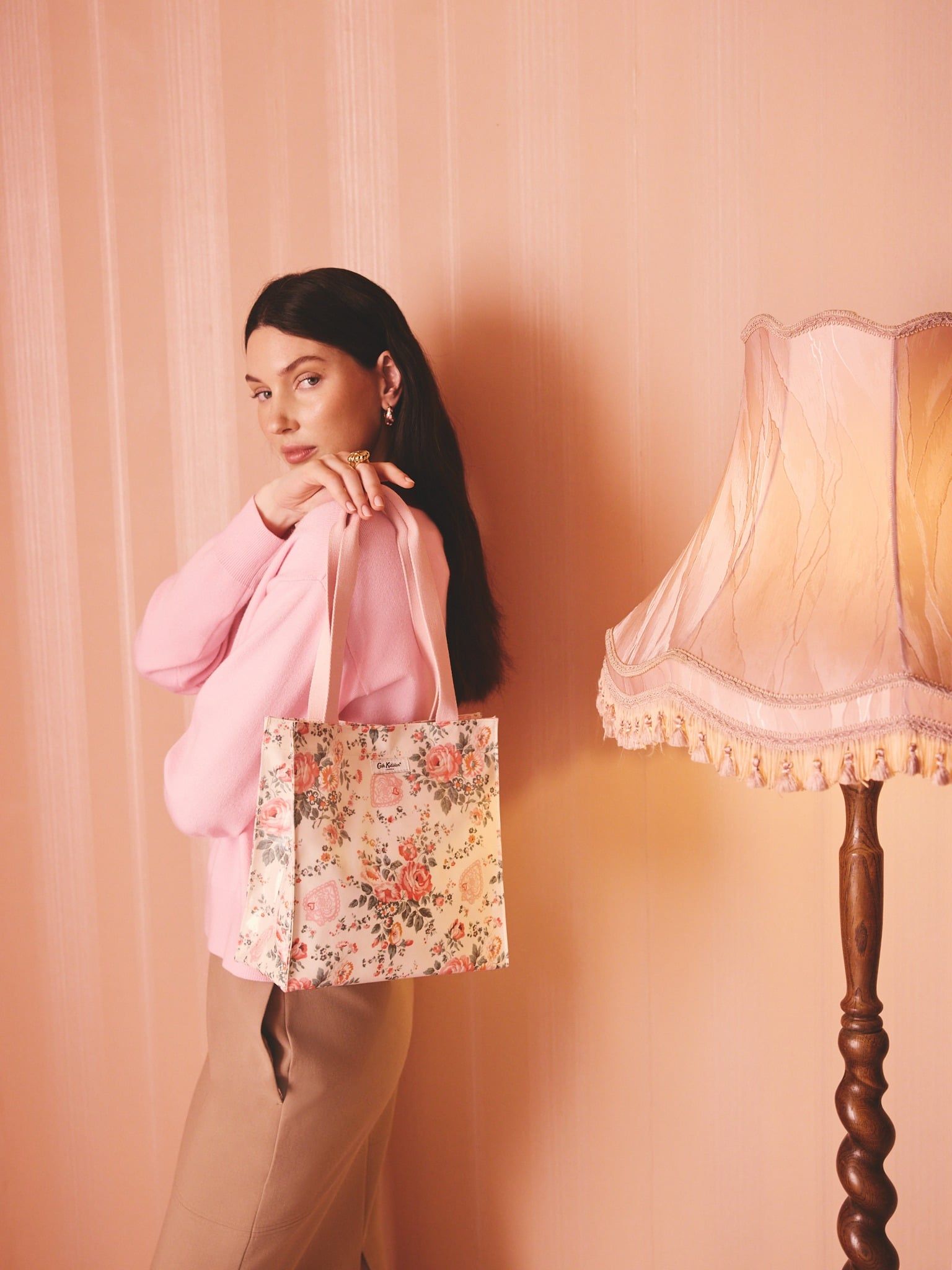  Túi đeo vai Cath Kidston Medium Bookbag Hackney Rose - W76363 