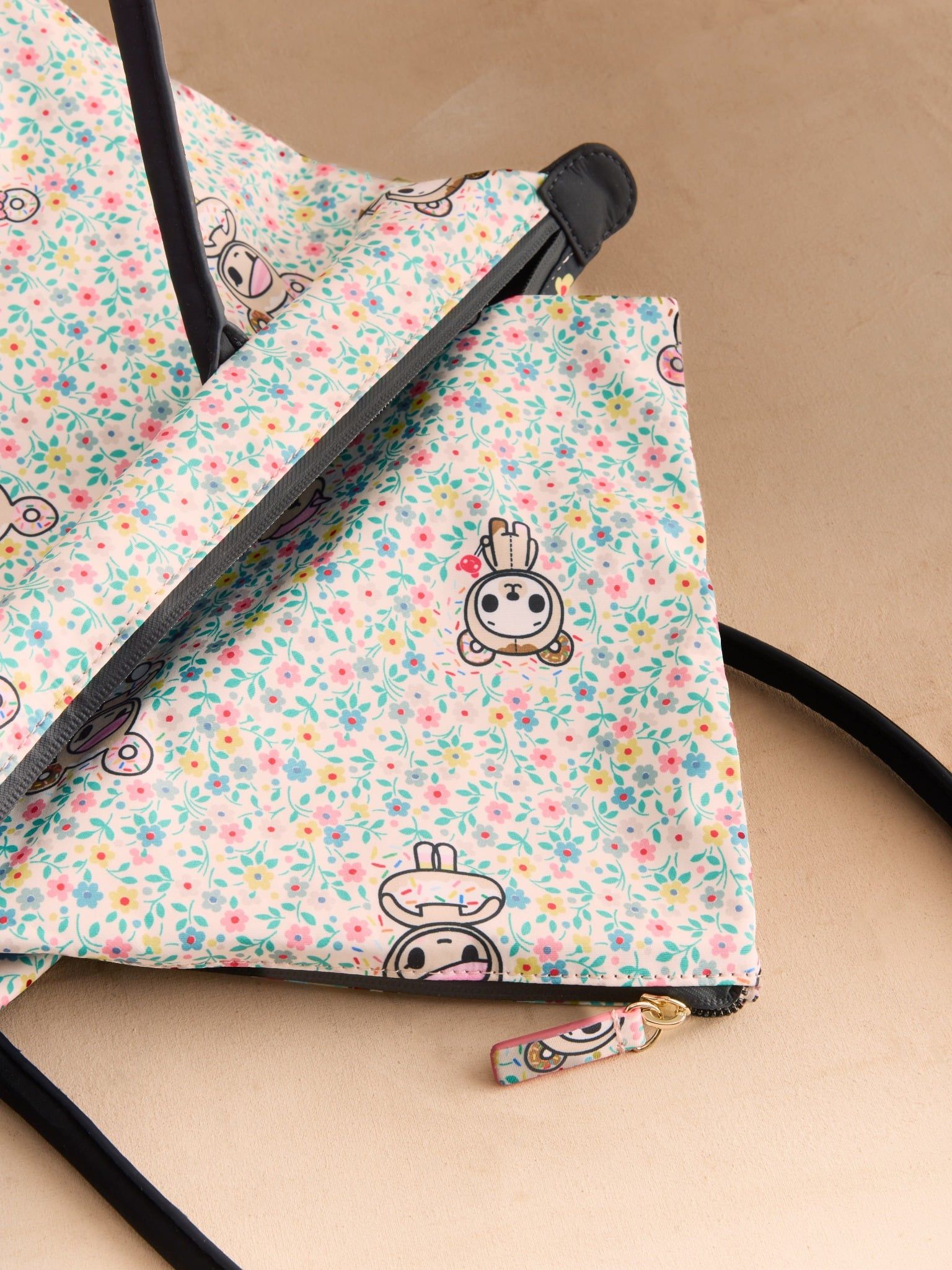  Túi đeo vai Cath Kidston Toki Doki Medium Tote Tokidoki Ditsy - H70568 