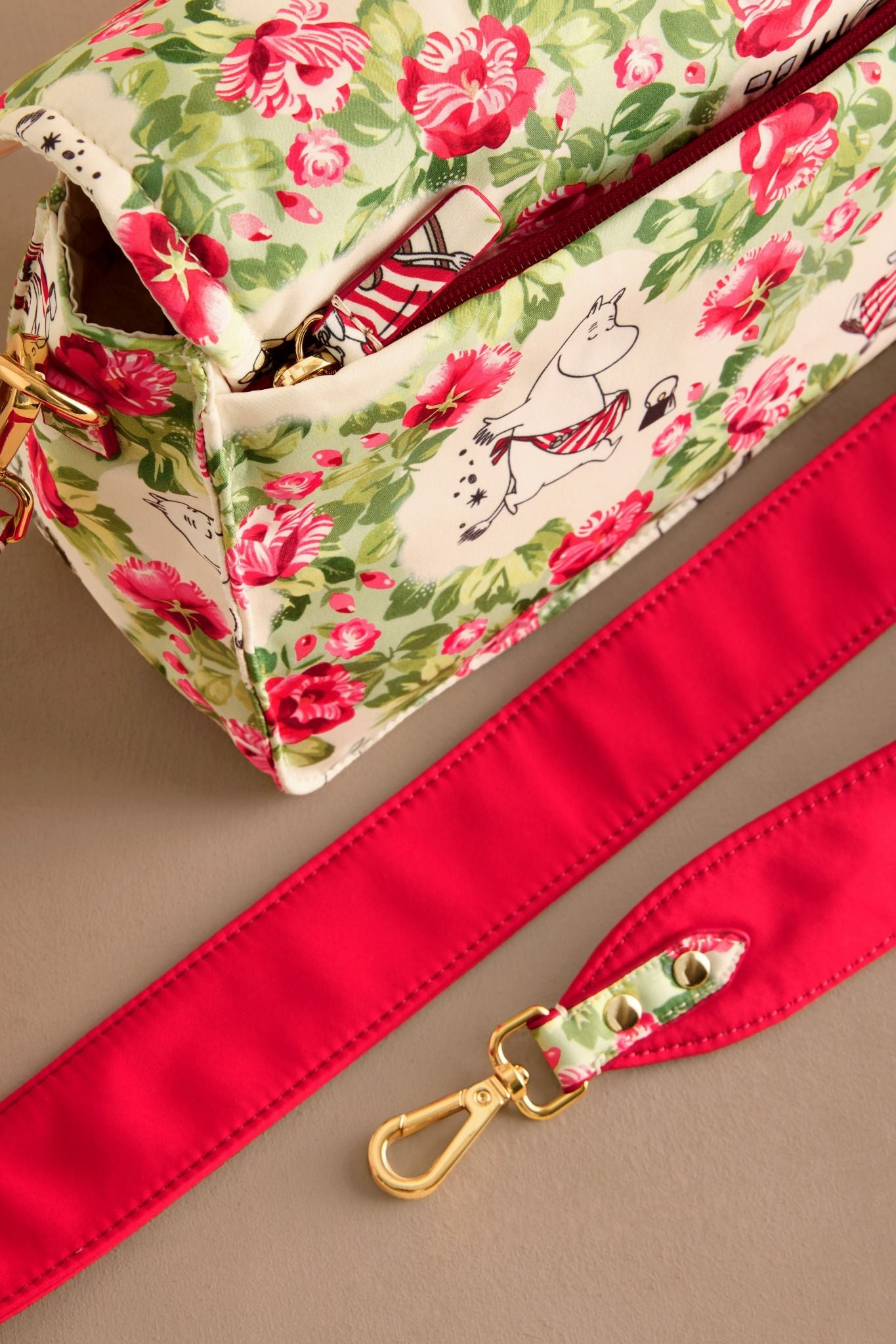  Túi đeo chéo/Crossbody - Moomin Mamma - Red/Ecru - AR8398 