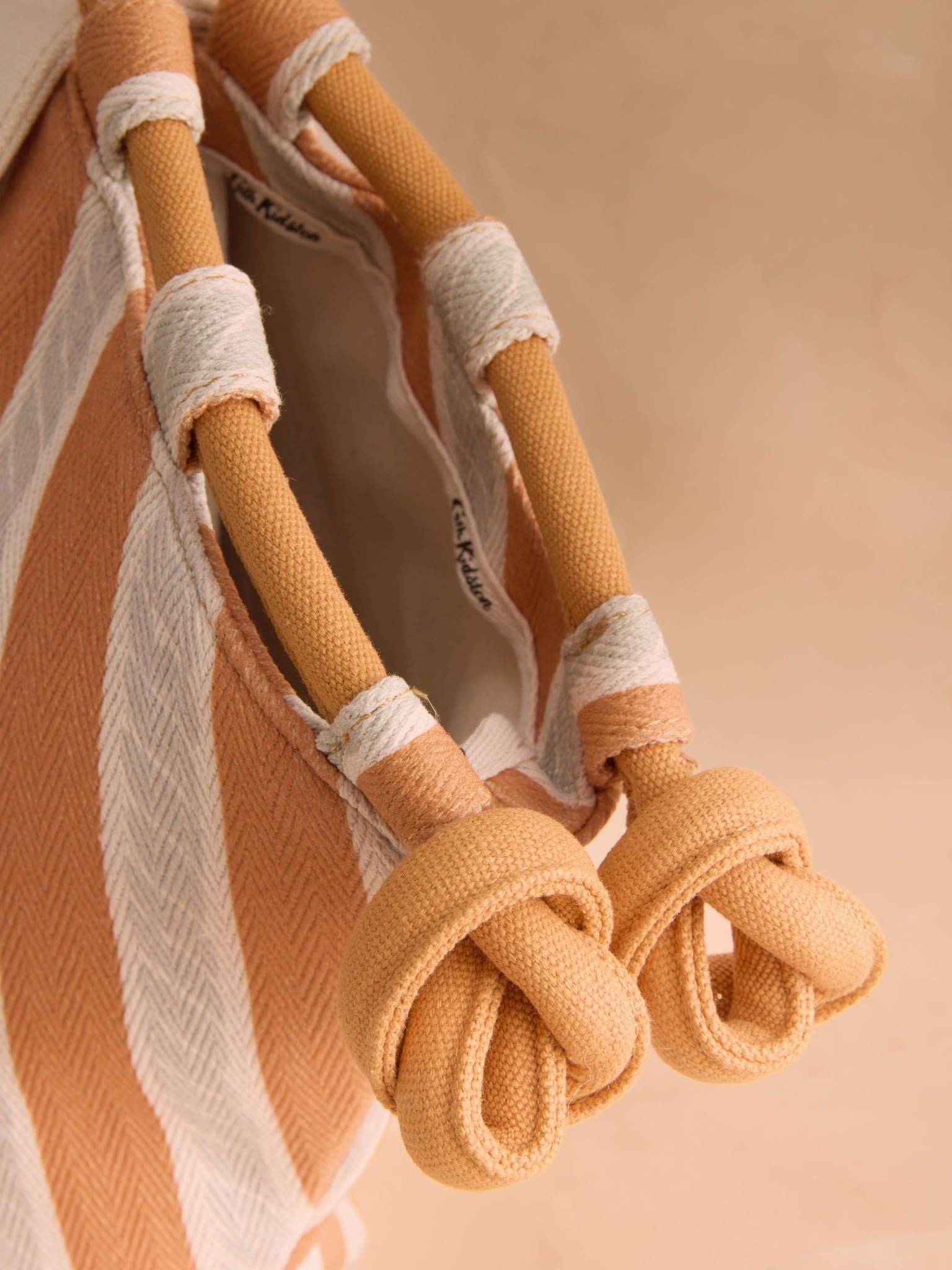  Túi Đeo Vai Cath Kidston Họa Tiết Rope Stripe G09444 