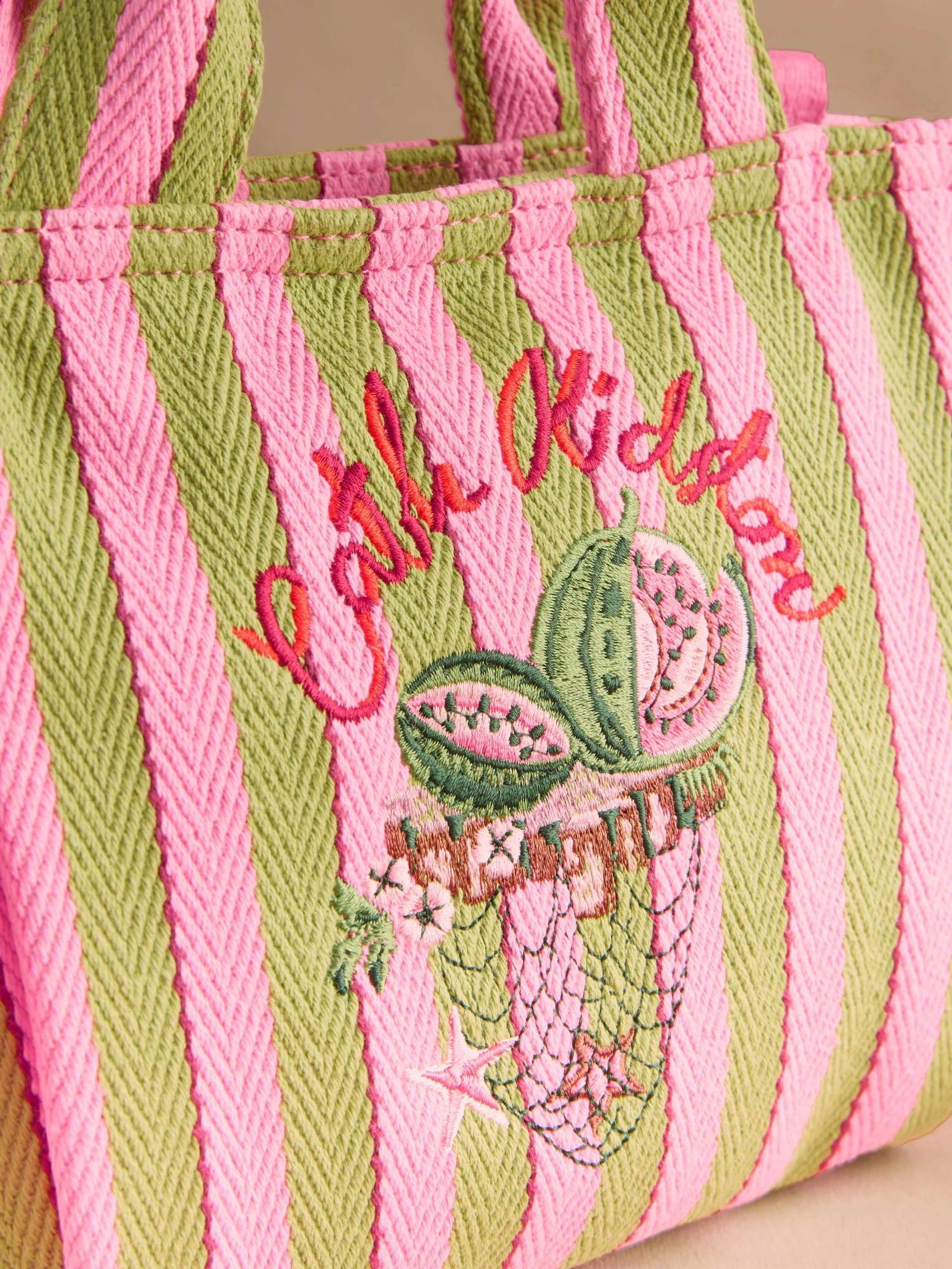  Túi Đeo Chéo Cath Kidston Họa Tiết Stripe G09575 