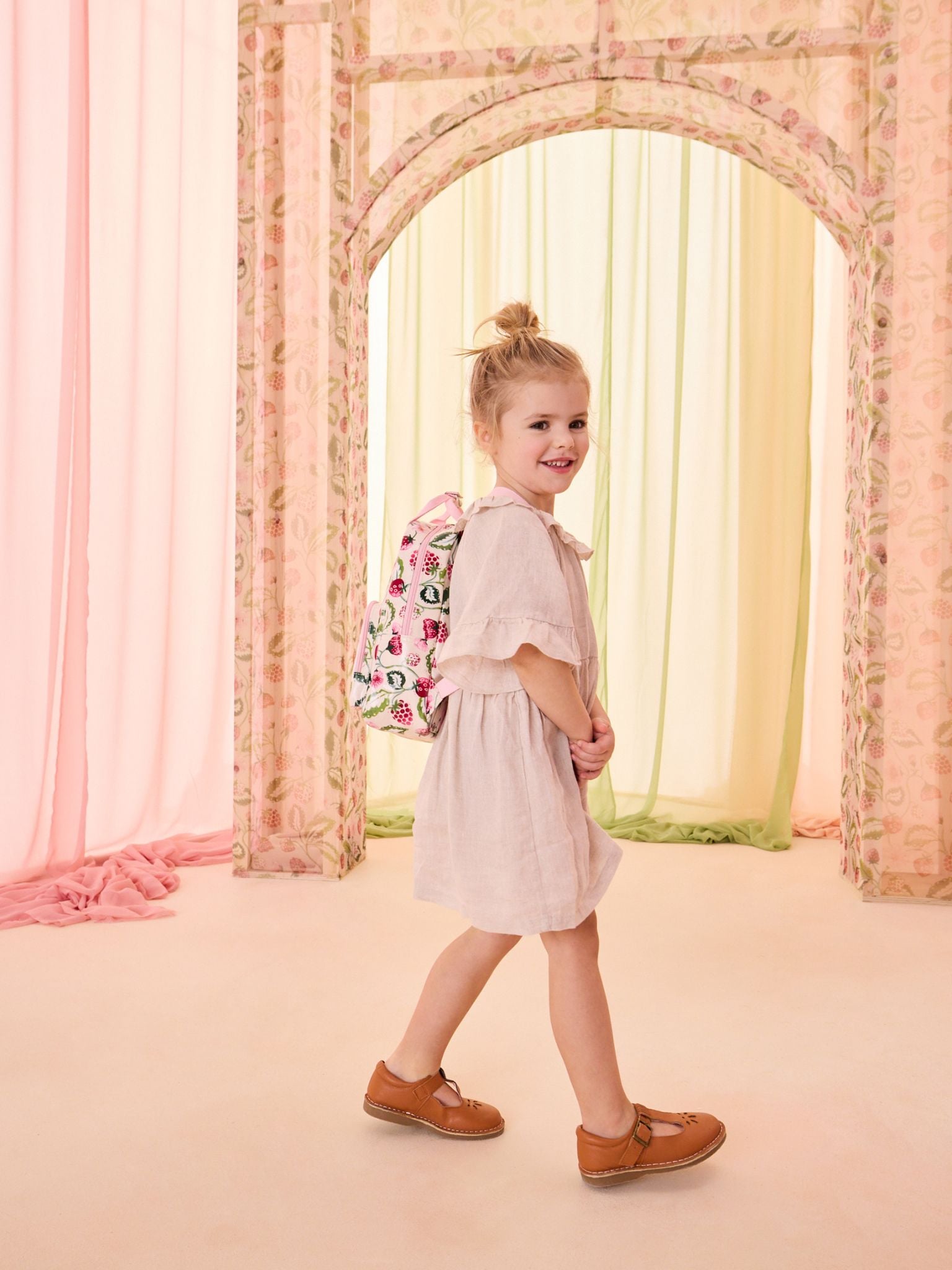  Balo Trẻ Em Cath Kidson Cỡ Vừa Phủ PVC Chống Nước, Họa Tiết Raspberry Garden V22886 