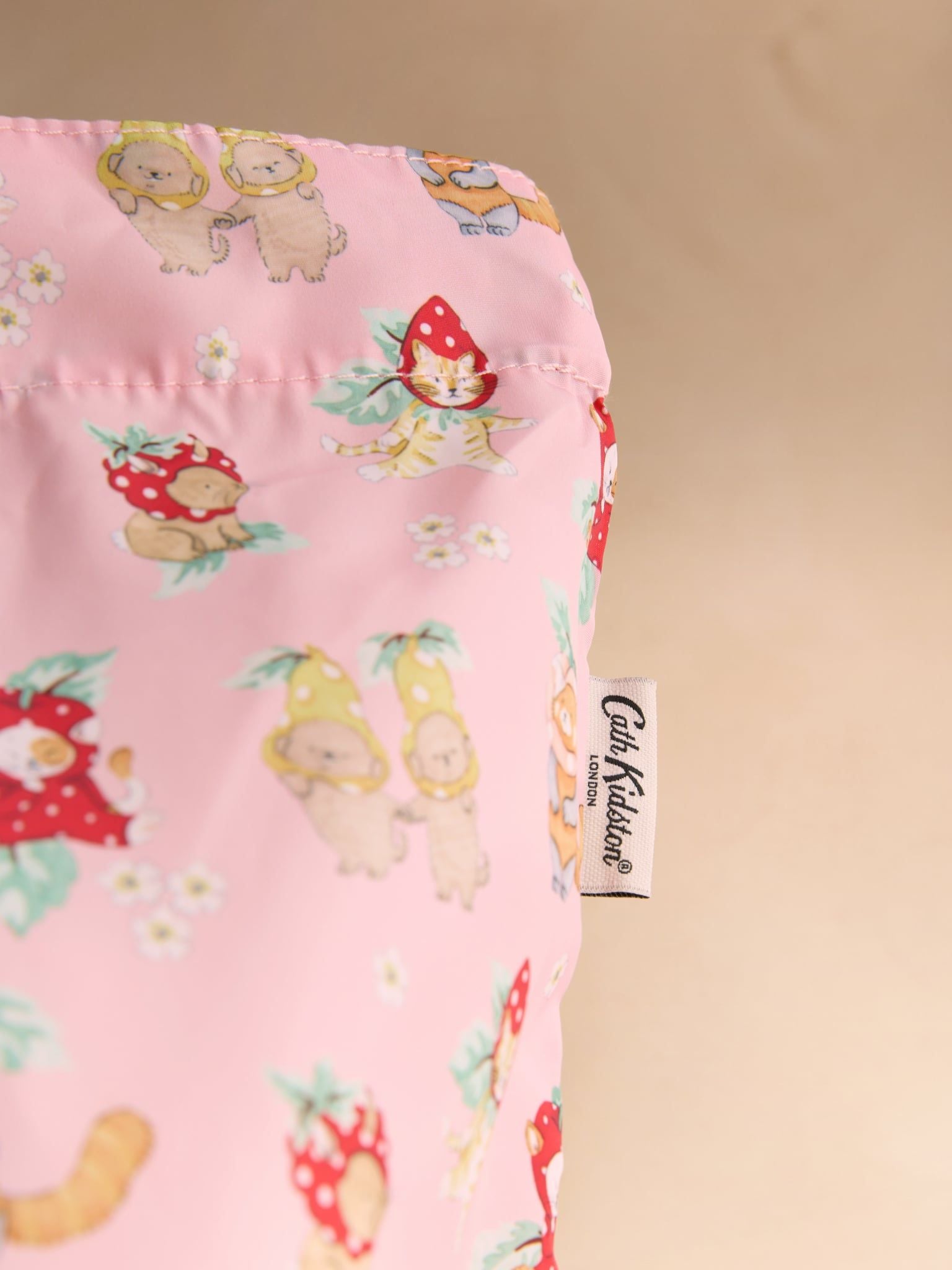  Túi Tote Gấp Gọn Cath Kidston Cỡ Lớn Họa Tiết Friendly Fruit 