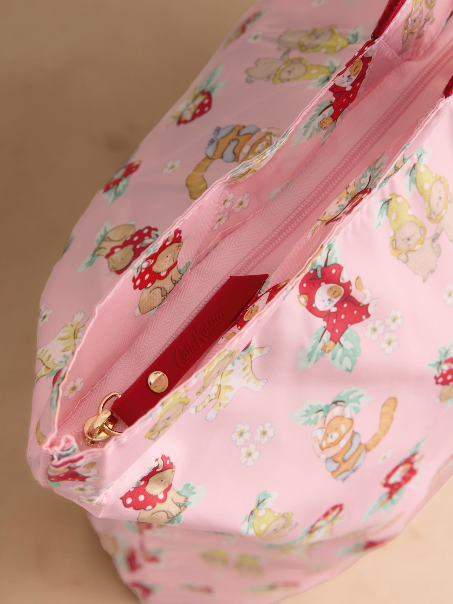  Túi Tote Gấp Gọn Cath Kidston Cỡ Lớn Họa Tiết Friendly Fruit 