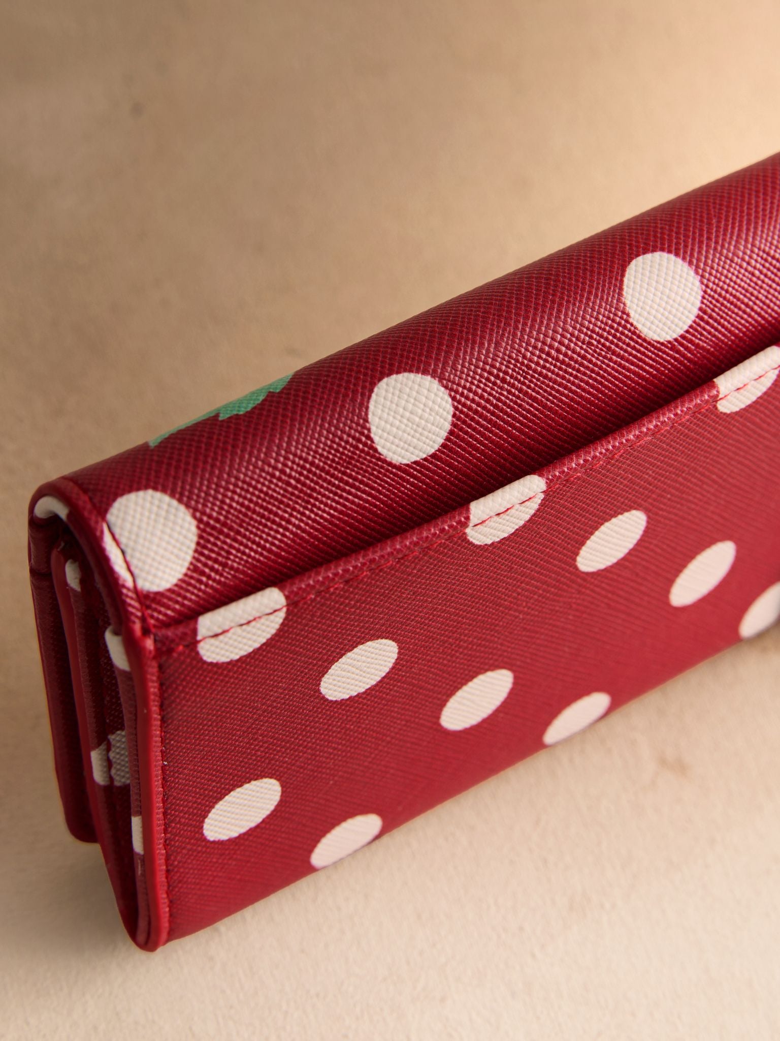  Ví Đựng Thẻ Cath Kidston Họa Tiết Red Spot Y26722 