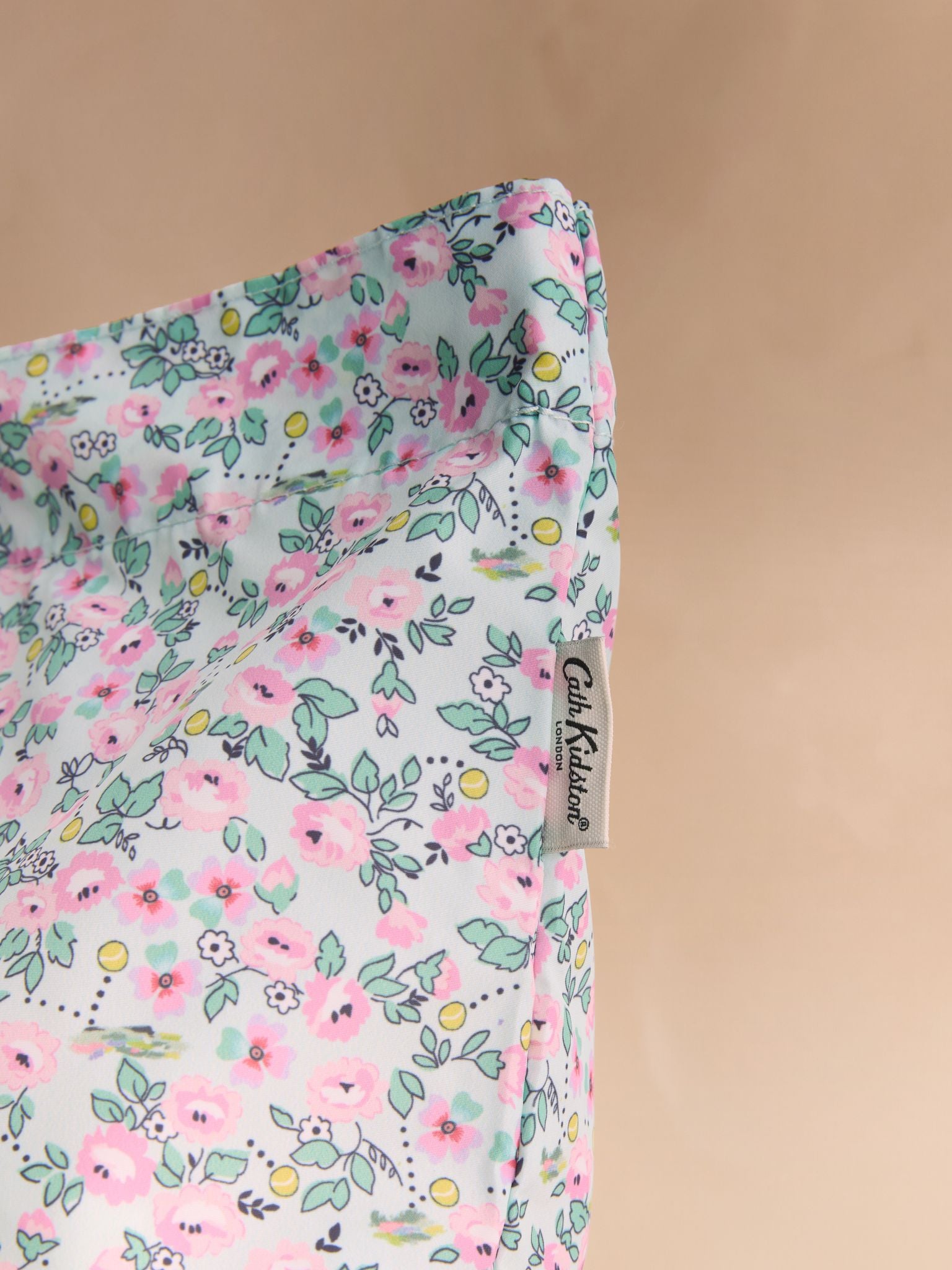  Túi Tote Gấp Gọn Cath Kidston Cỡ Lớn Họa Tiết Tennis Ditsy Y26726 