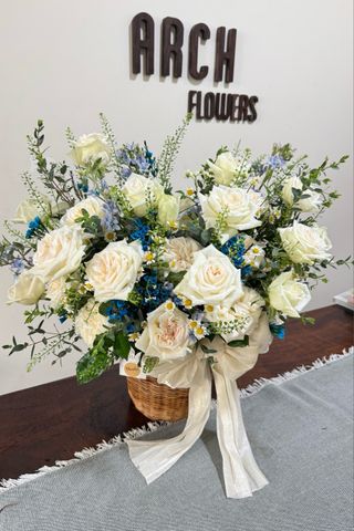 Giỏ Hoa Ohara Tone Trắng Xanh A0401