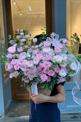 Giỏ Hoa Hồng Chùm Tone Nhẹ Nhàng A0294