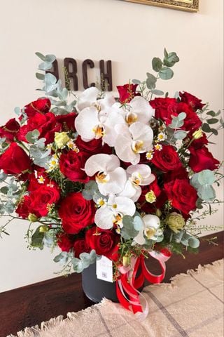 Hộp Hoa Hồng Ecuador Hồ Điệp A0273