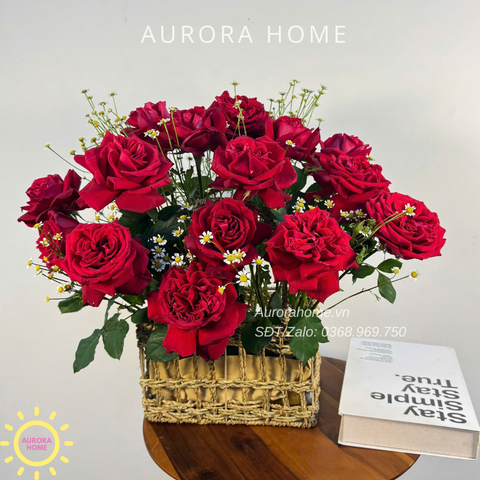 Giỏ hoa tươi Scarlet Love – Tình Yêu Đỏ Thắm