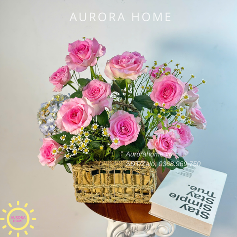 Giỏ hoa tươi Pink Whisper – Lời Thì Thầm Ngọt Ngào