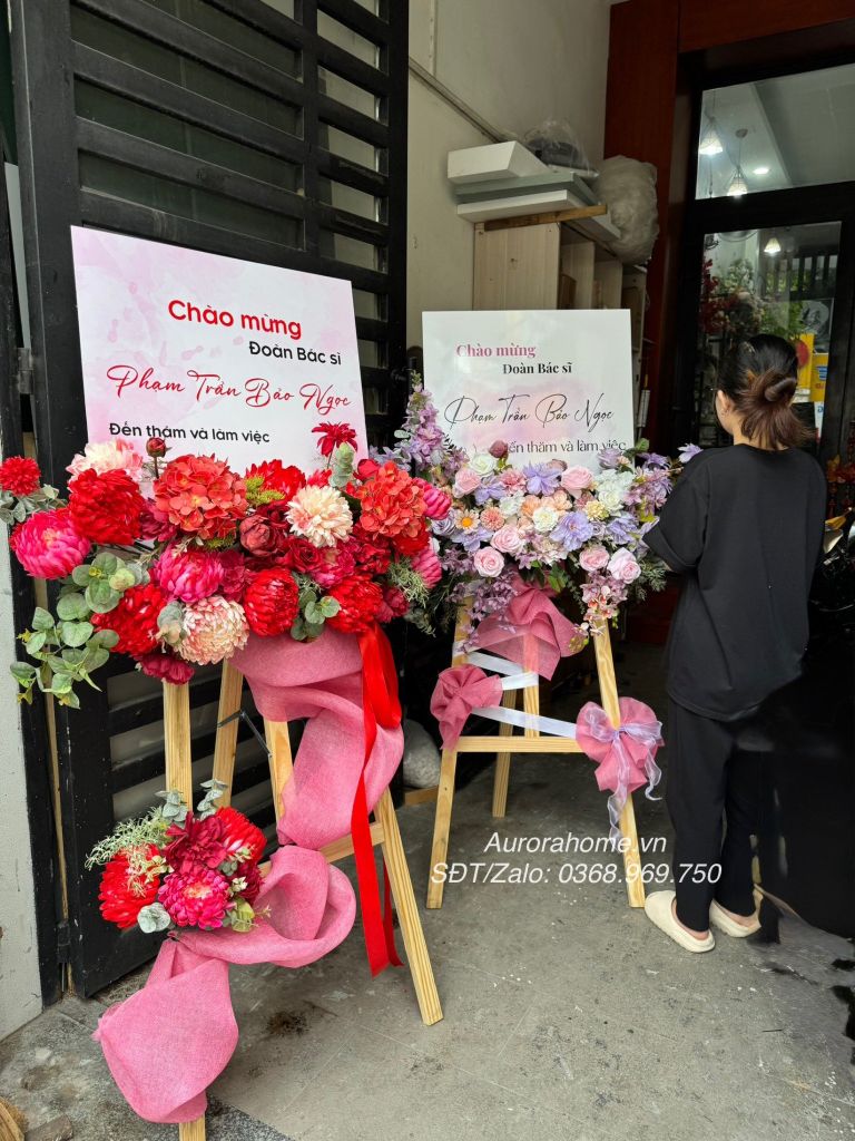 Kệ hoa giả cao cấp Red in Fate
