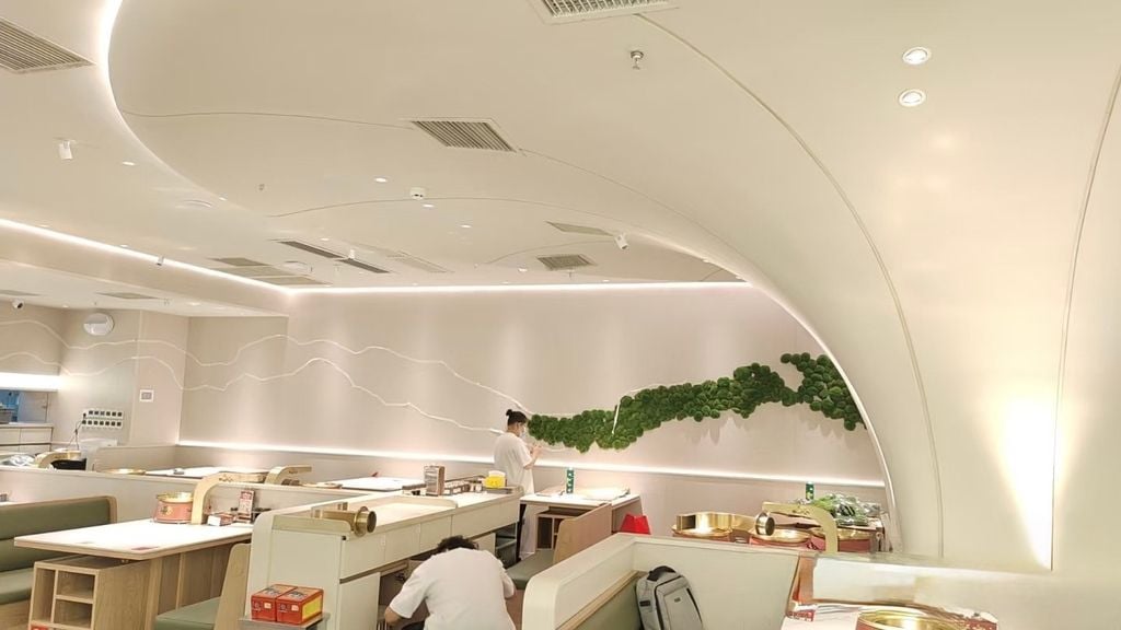 Tường rêu bảo tồn trang trí quán ăn, nhà hàng (Mẫu 2)