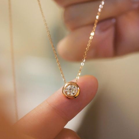  Dây chuyền DVC0039 Mặt Đá Tròn Kim Cương Lấp Lánh 