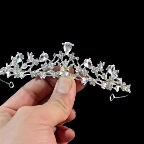  Vương Miện Cài Đầu VM01 – Phong Cách Sang Trọng, Đi Tiệc & Cô Dâu Siêu Nổi 