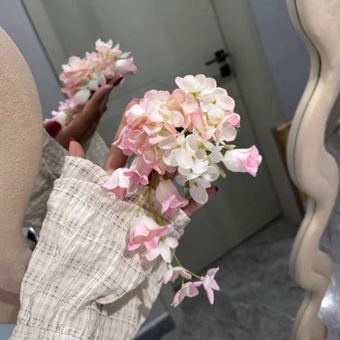  Kẹp tóc KTT0054 Hoa Cascad KTT0054 Hoa Rơi Pastel Hồng/Trắng/Xan 