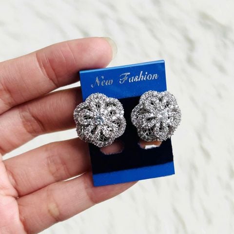  Bông tai hoa đính đá TB0453 – Lấp lánh sang trọng, nổi bật mọi ánh nhìn 
