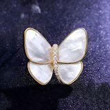  Cài áo ACA09 bướm trắng viền vàng – Thanh thoát tinh tế, sang trọng nhẹ nhàng ✨ 
