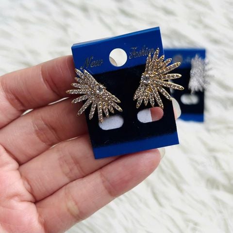  ✨ Bông tai TB0455 – Thiết kế cánh bướm lấp lánh, nổi bật mọi góc nhìn 