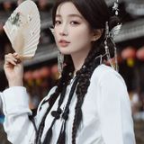  Kẹp tóc KTT0036 – Bướm bạc tua bay bổng, điểm nhấn cổ trang cuốn hút 