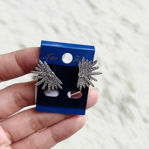  ✨ Bông tai TB0455 – Thiết kế cánh bướm lấp lánh, nổi bật mọi góc nhìn 