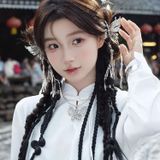  Kẹp tóc KTT0036 – Bướm bạc tua bay bổng, điểm nhấn cổ trang cuốn hút 