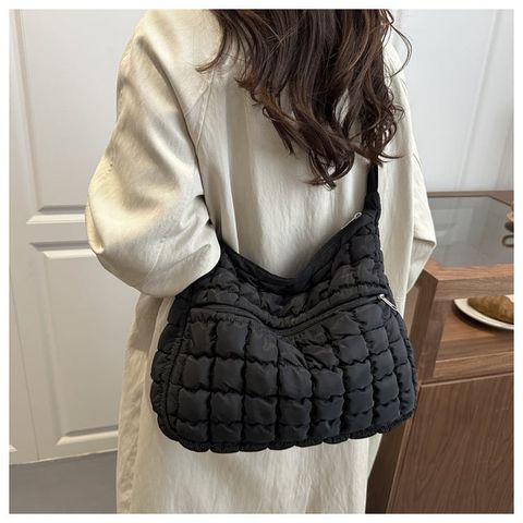  Túi xách XTT012 Chần Bông Dáng Vai – Mềm Mại, Sành Điệu & Rất Dễ Phối 