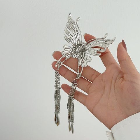  Kẹp tóc KTT0036 – Bướm bạc tua bay bổng, điểm nhấn cổ trang cuốn hút 