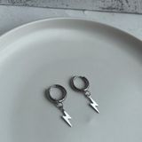  Bông tai TB0430 – Khuyên tròn titan treo tia sét cá tính, phong cách street ⚡ 