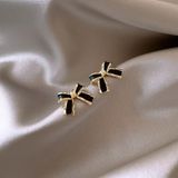  Bông tai kẹp TB0413 Nơ Đen Viền Vàng – Sang Trọng Tối Giản, Phong Cách Tiểu Thư 