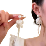  Bông tai TB0471 - Tua rua trắng tiểu thư 