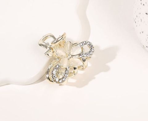  ✨ Kẹp Tóc KTT0077 – Hoa Đính Đá Lấp Lánh, Nâng Tầm Nhan Sắc 