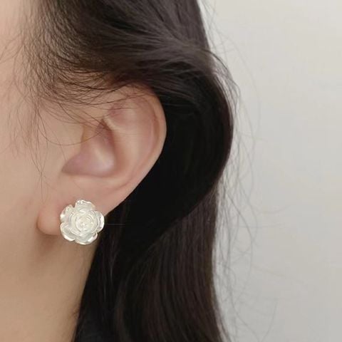  Bông tai TB0476 - Hoa trắng lớn thanh lịch, tiểu thư 1.8cm 