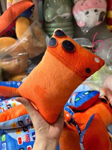  Gối Bông iPhone 17 Cam Siêu Lạ – Siêu Vui ✨ 