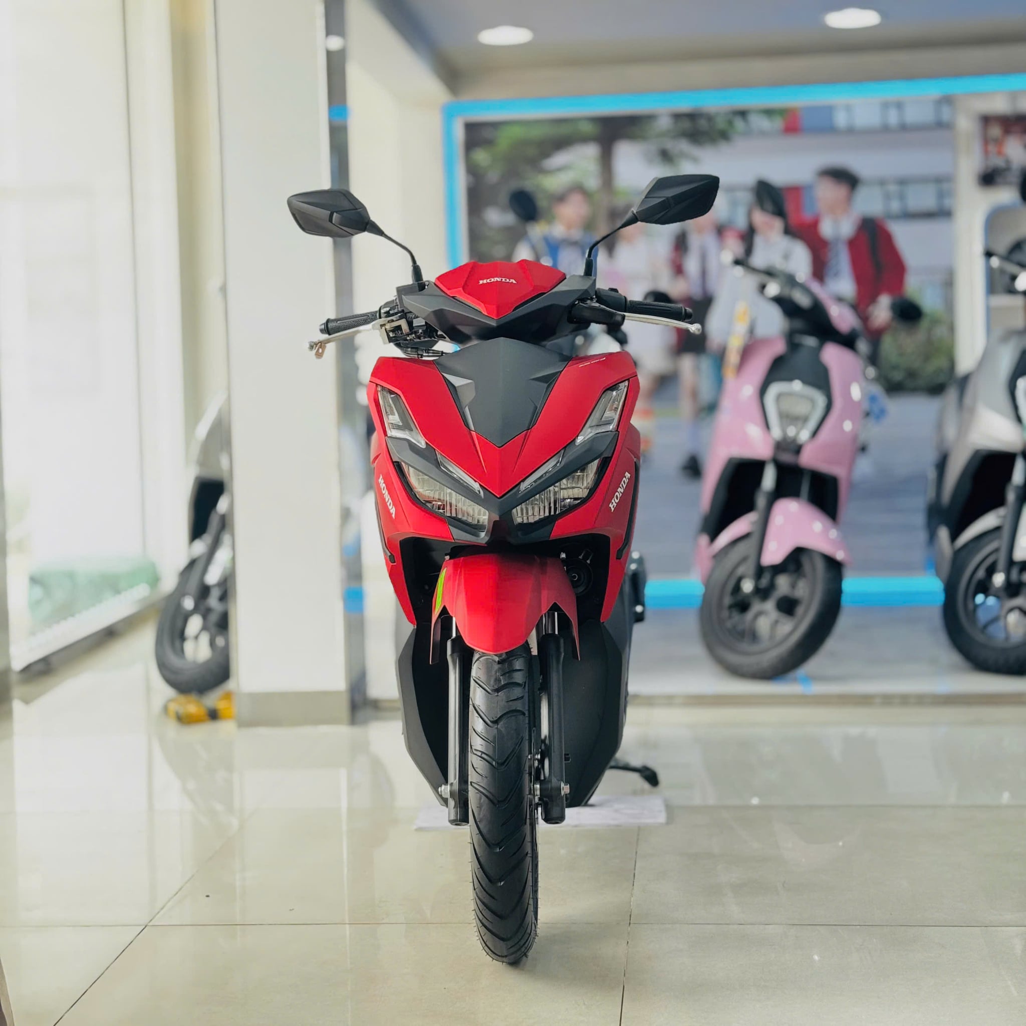 VARIO 125 2027 ĐỎ NHÁM