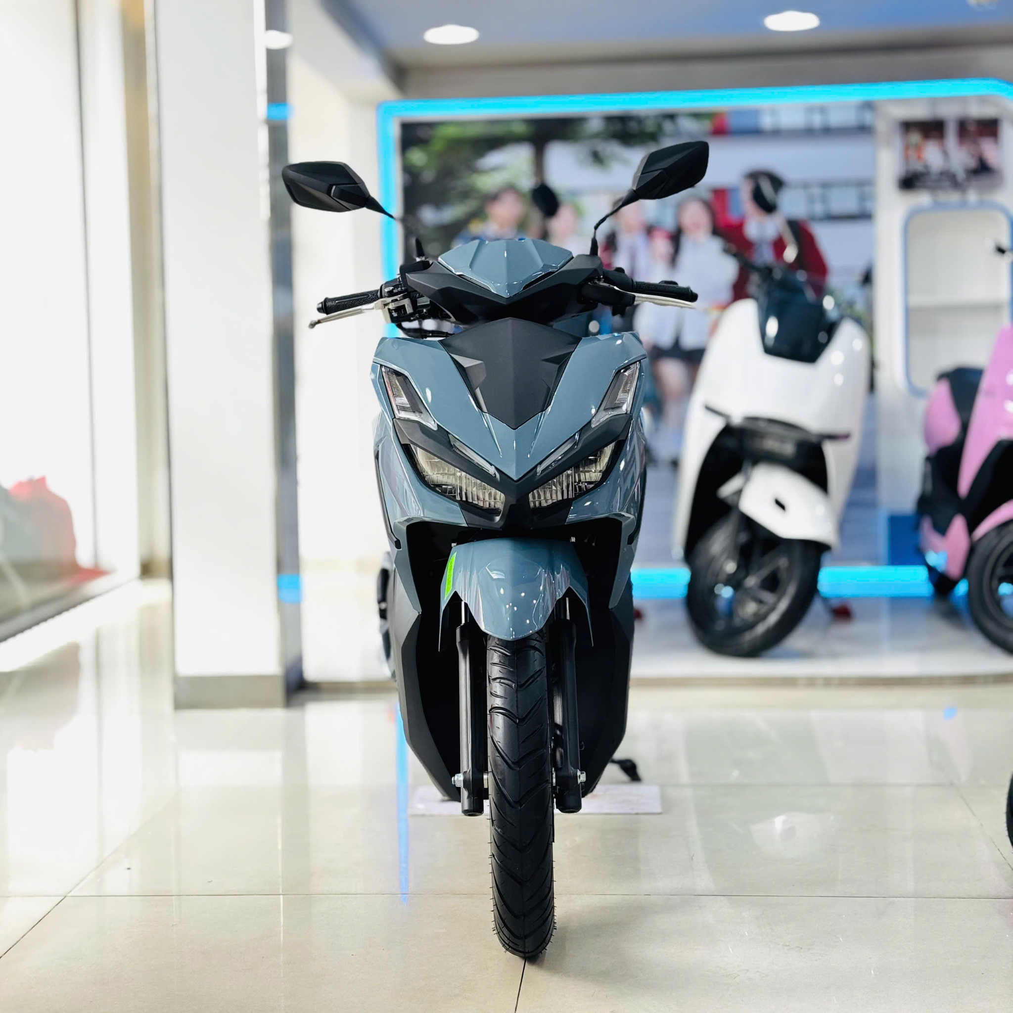 VARIO 125 (2027) XÁM XI MĂNG