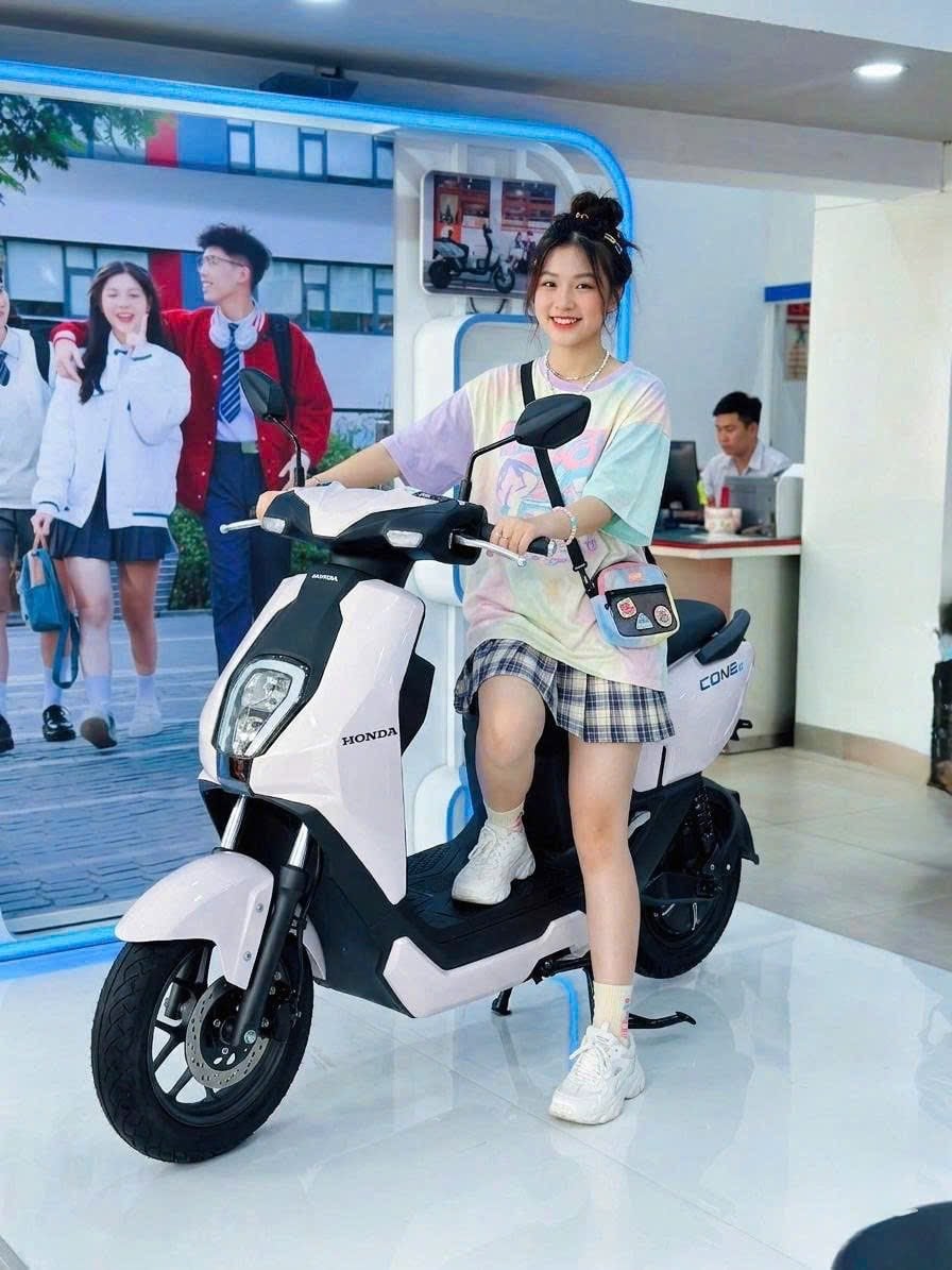 ICON-E Trắng Ngọc Trai