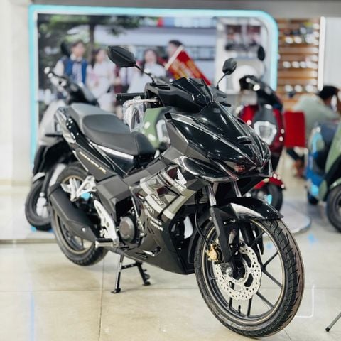 WINNER R ĐẤU TEM ĐEN