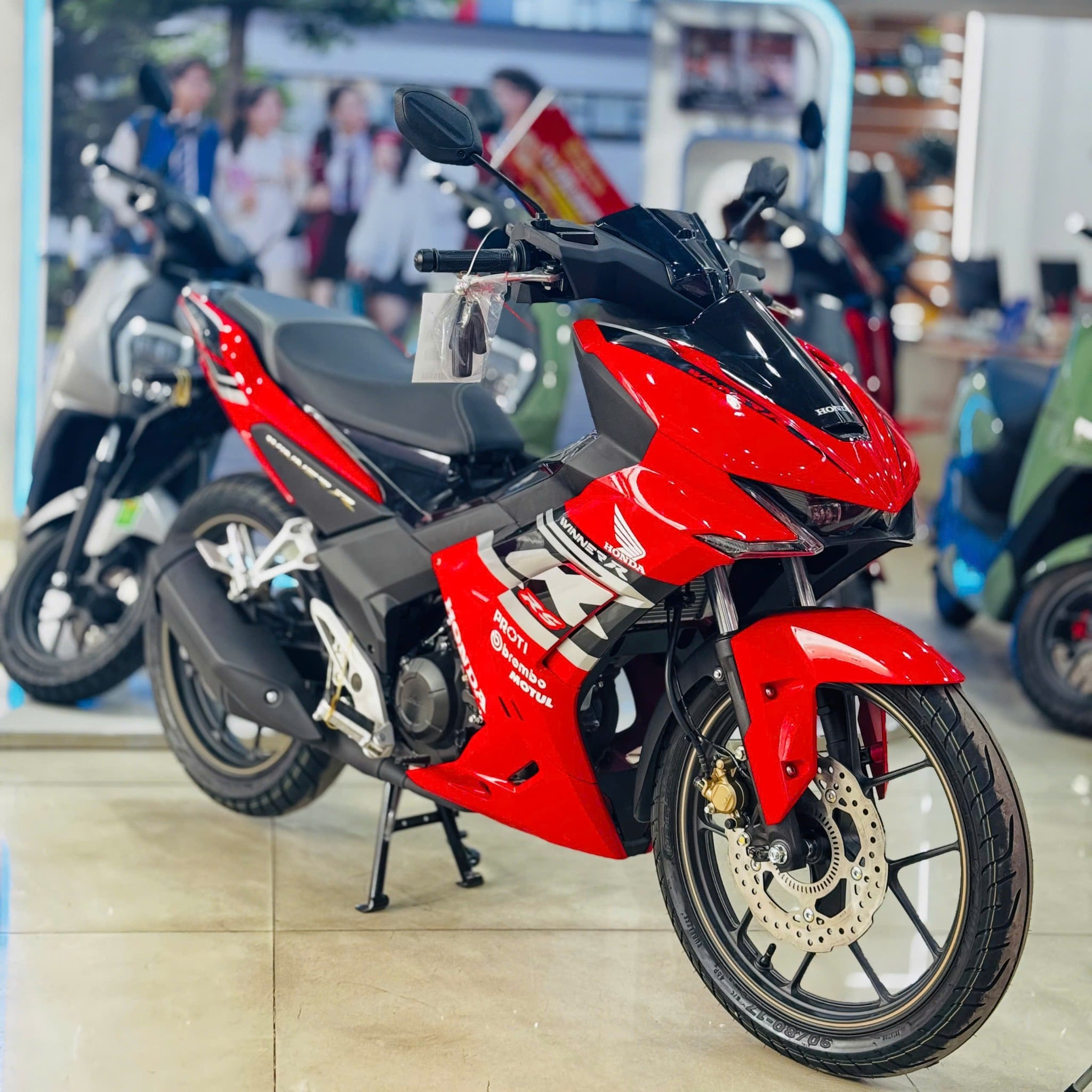 WINNER R ĐẤU TEM ĐỎ