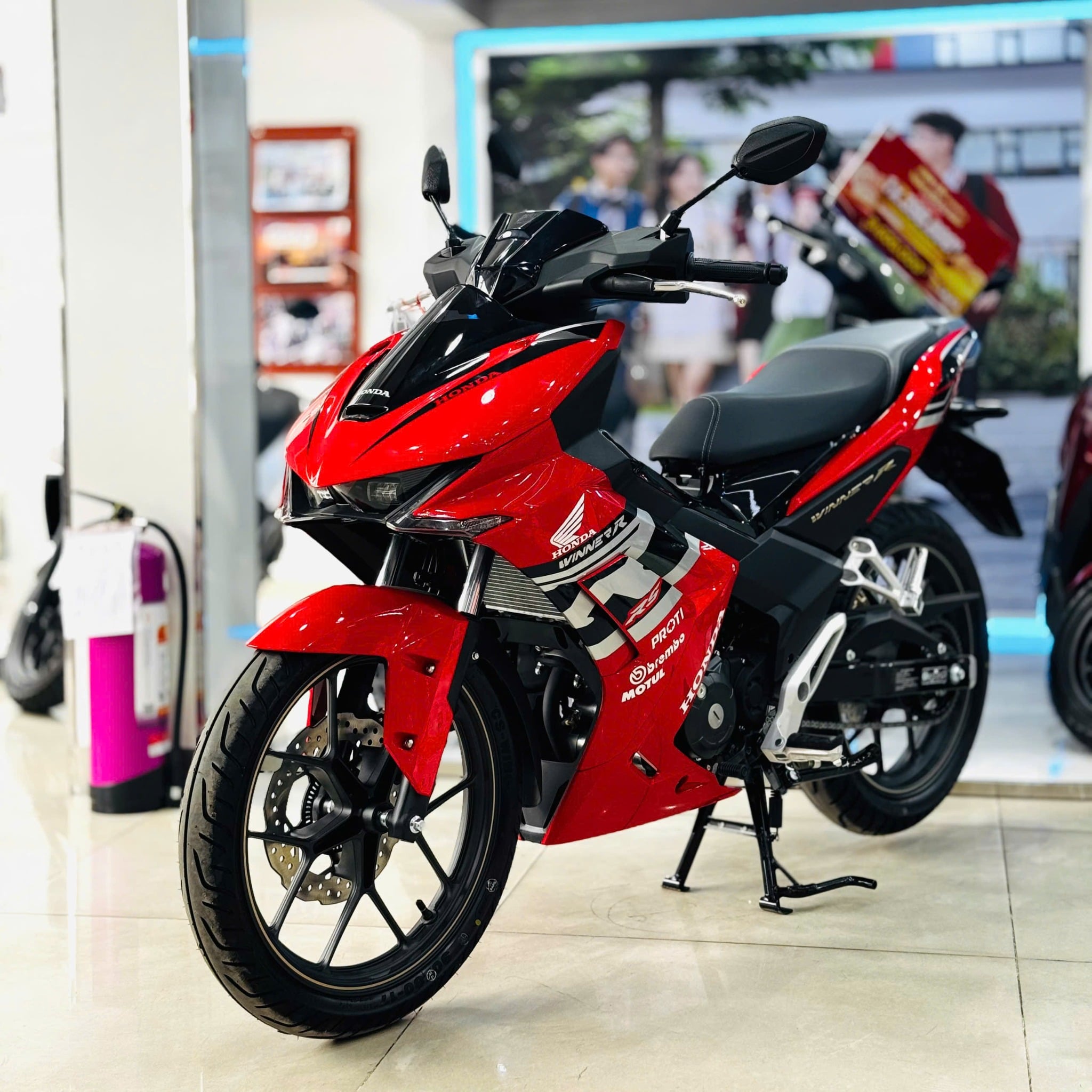 WINNER R ĐẤU TEM ĐỎ