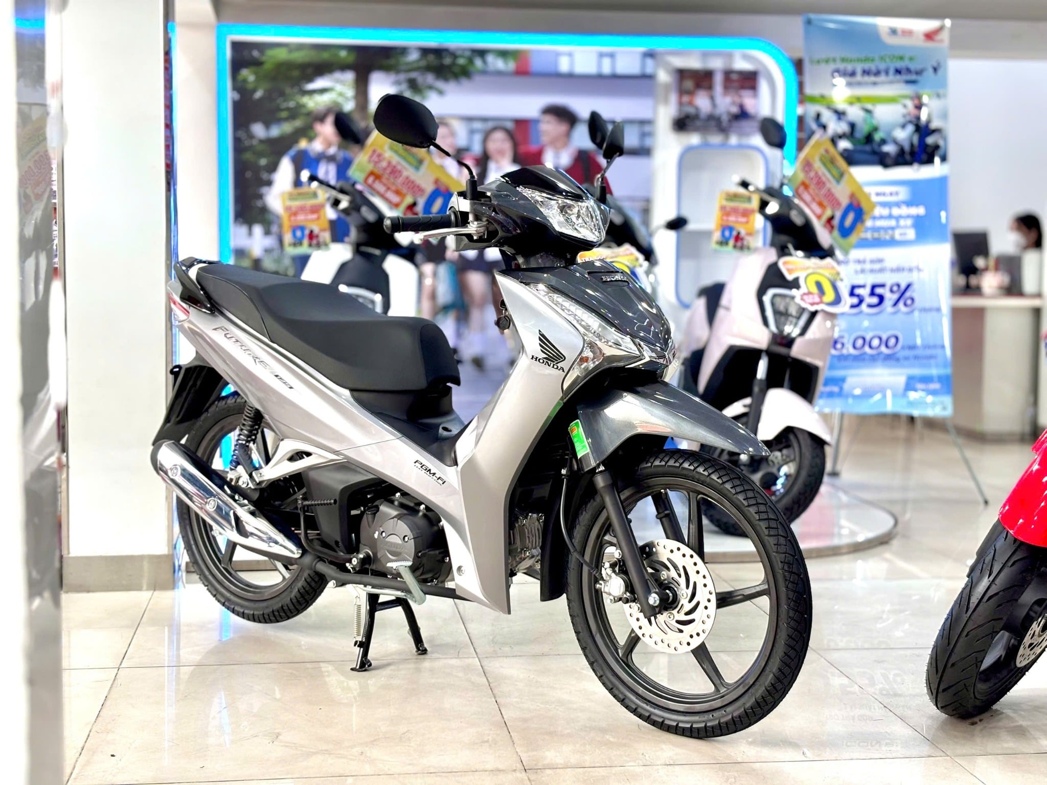 Future Xám Bạc
