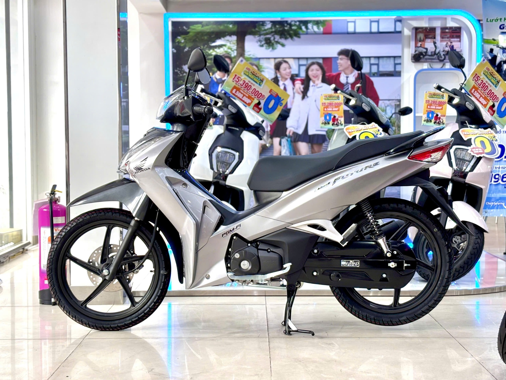 Future Xám Bạc