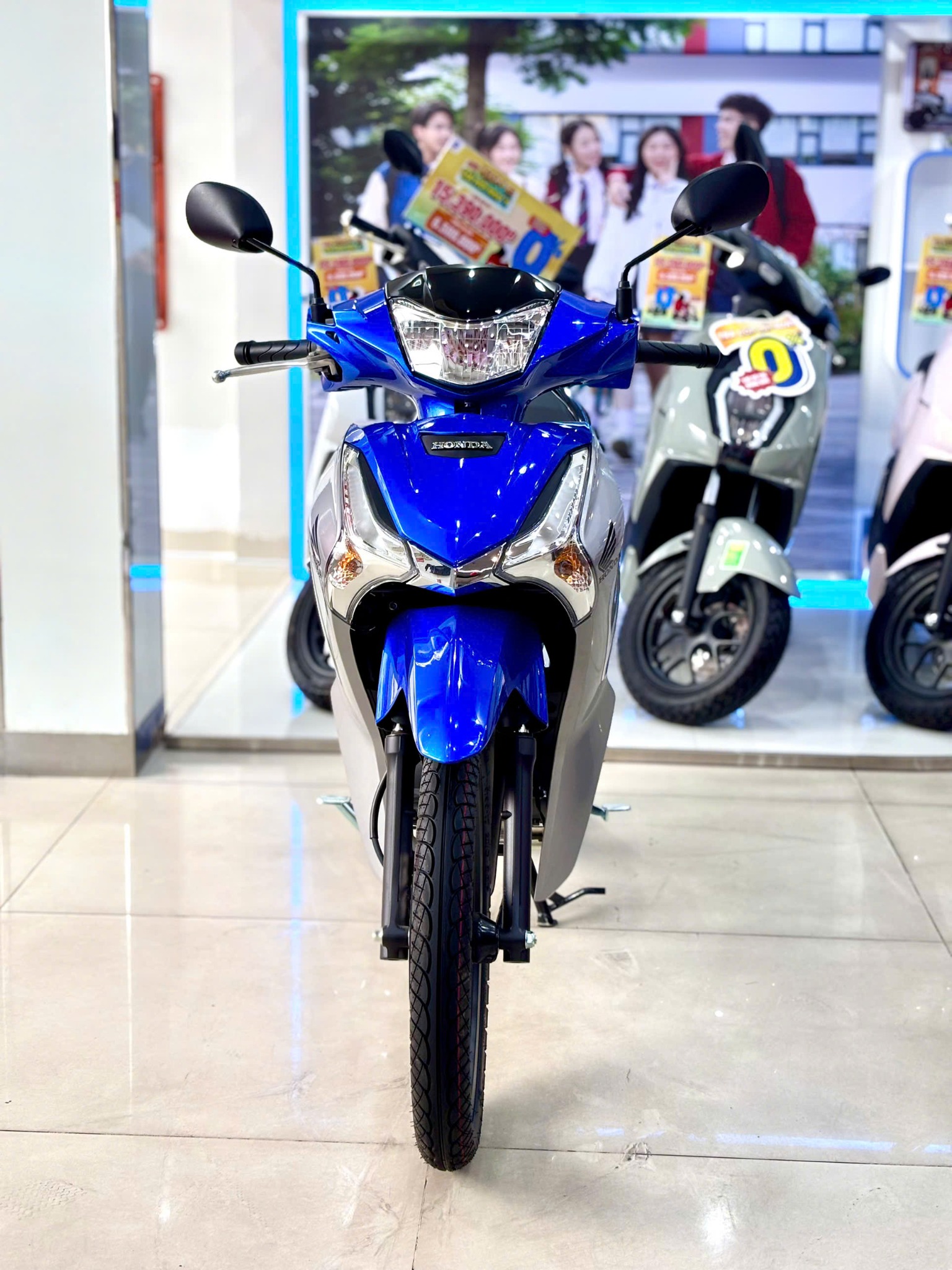 Future Xanh Bạc