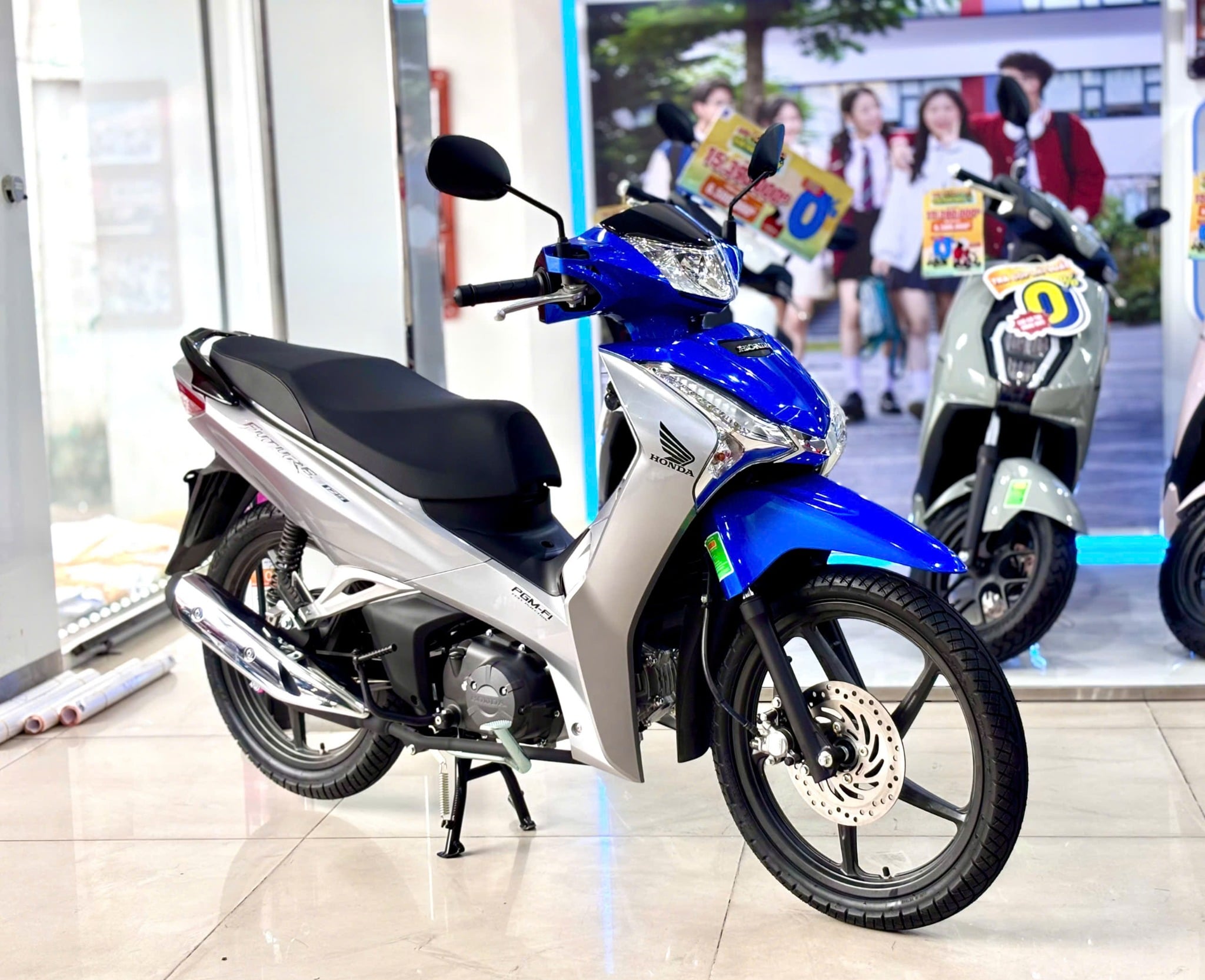 Future Xanh Bạc