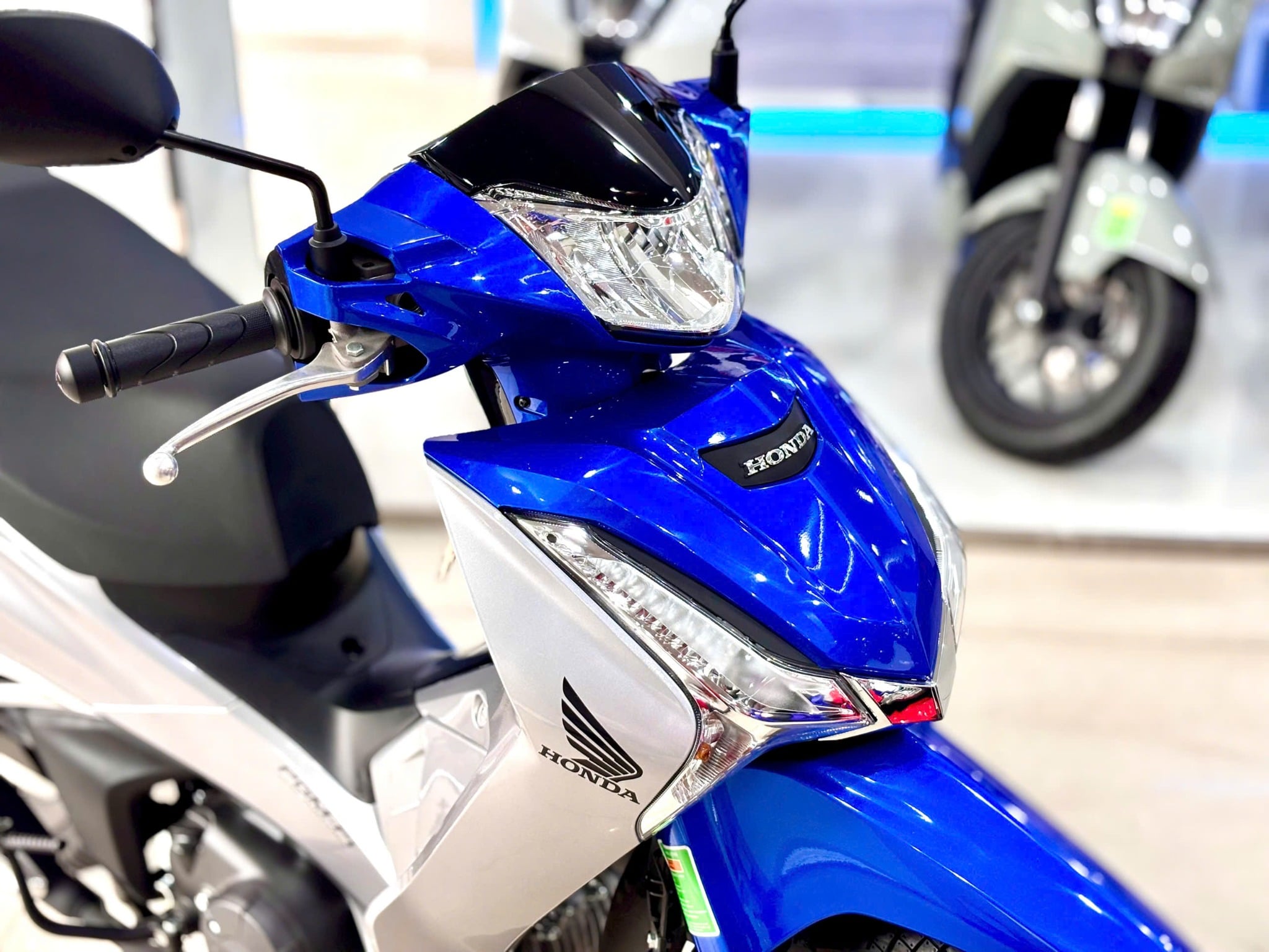 Future Xanh Bạc